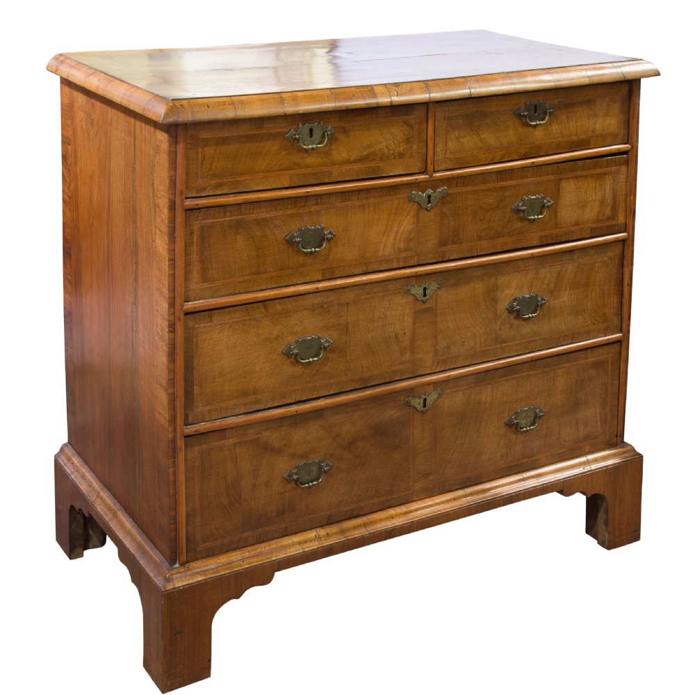 George I Walnut Veneered Chest of Drawers c1720