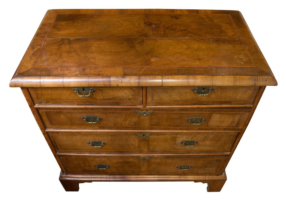 George I Walnut Veneered Chest of Drawers c1720 View V