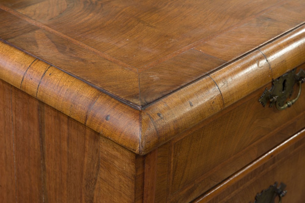 George I Walnut Veneered Chest of Drawers c1720 View VII
