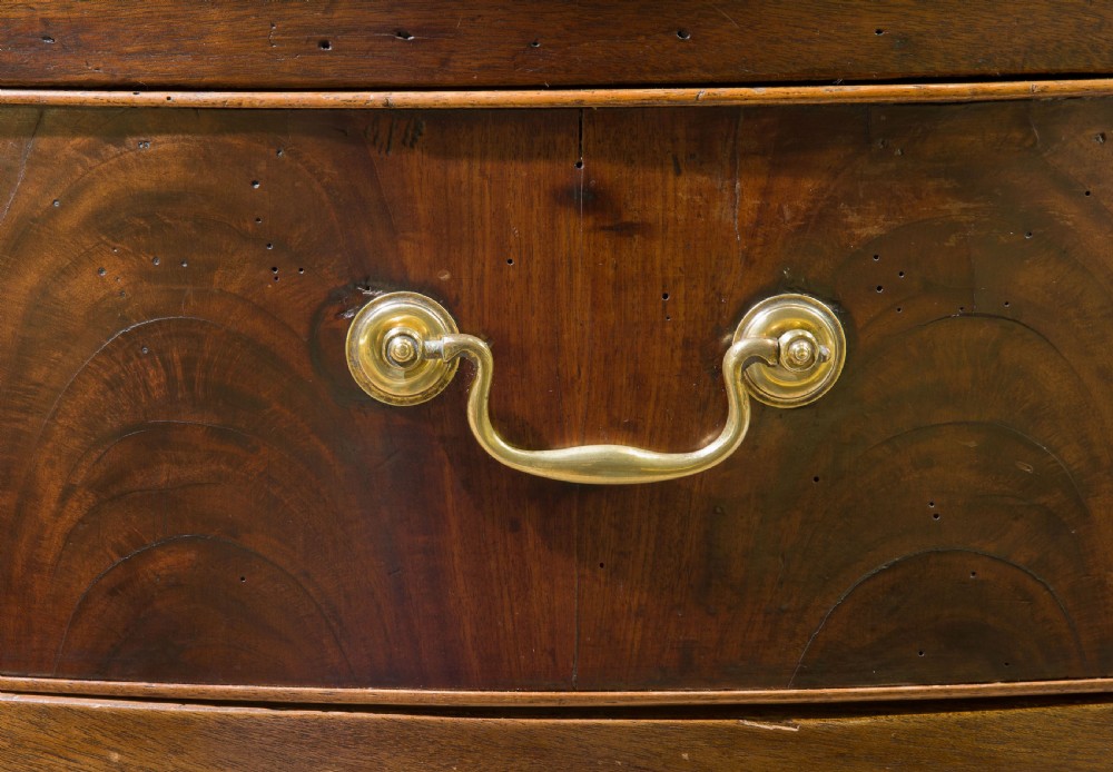 Pair near of Georgian Mahogany Bow-fronted Commodes View VII