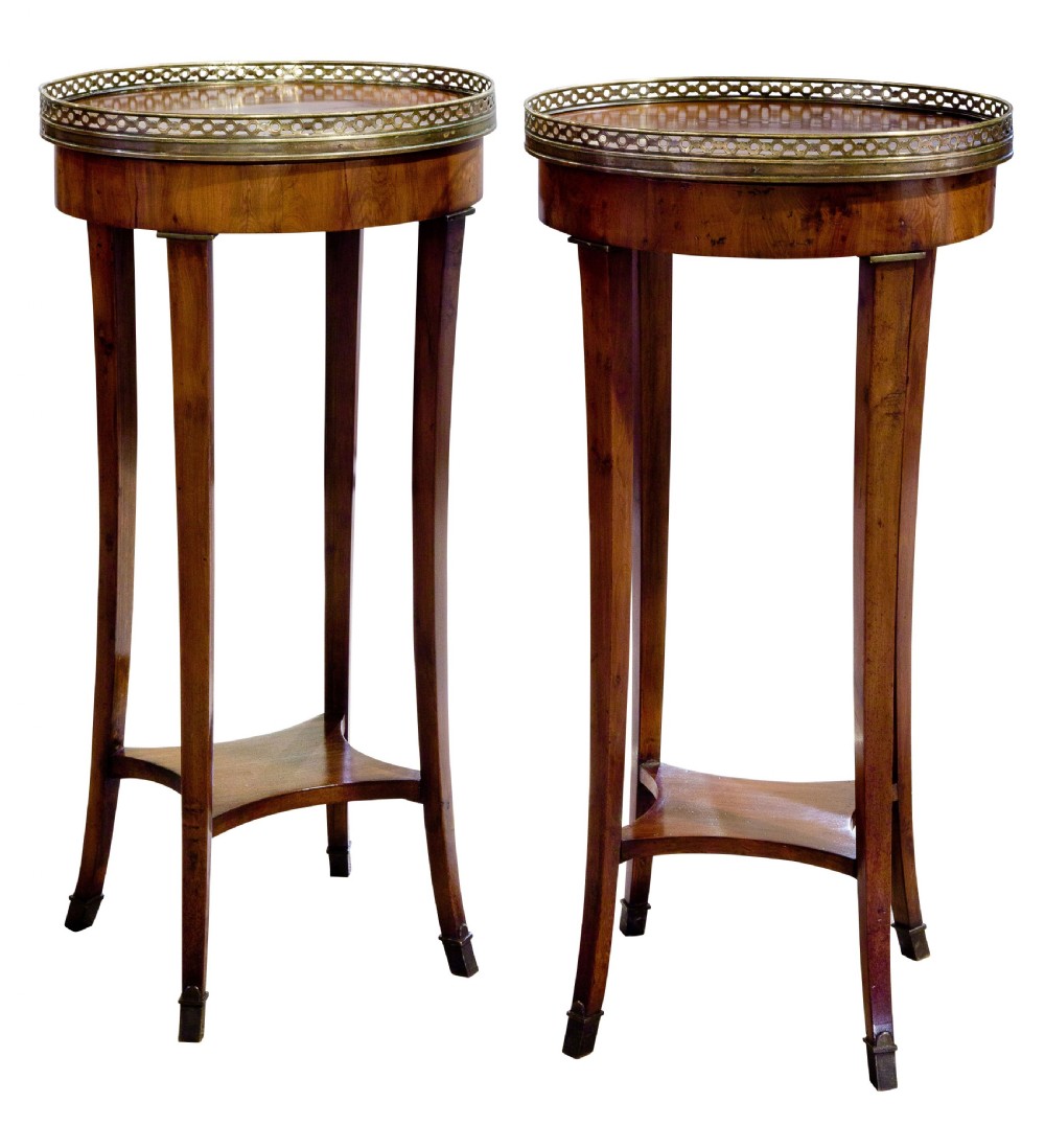 Pair of 19thc Yew Wood Oval Tables