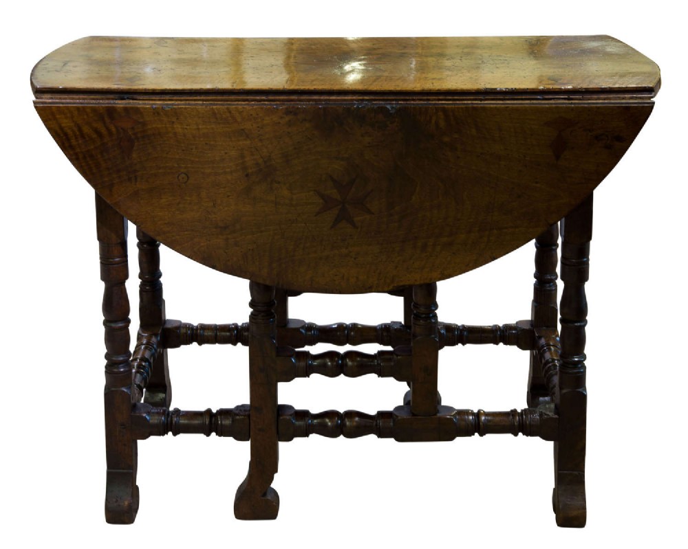 18th Century Walnut Gateleg Table c1710