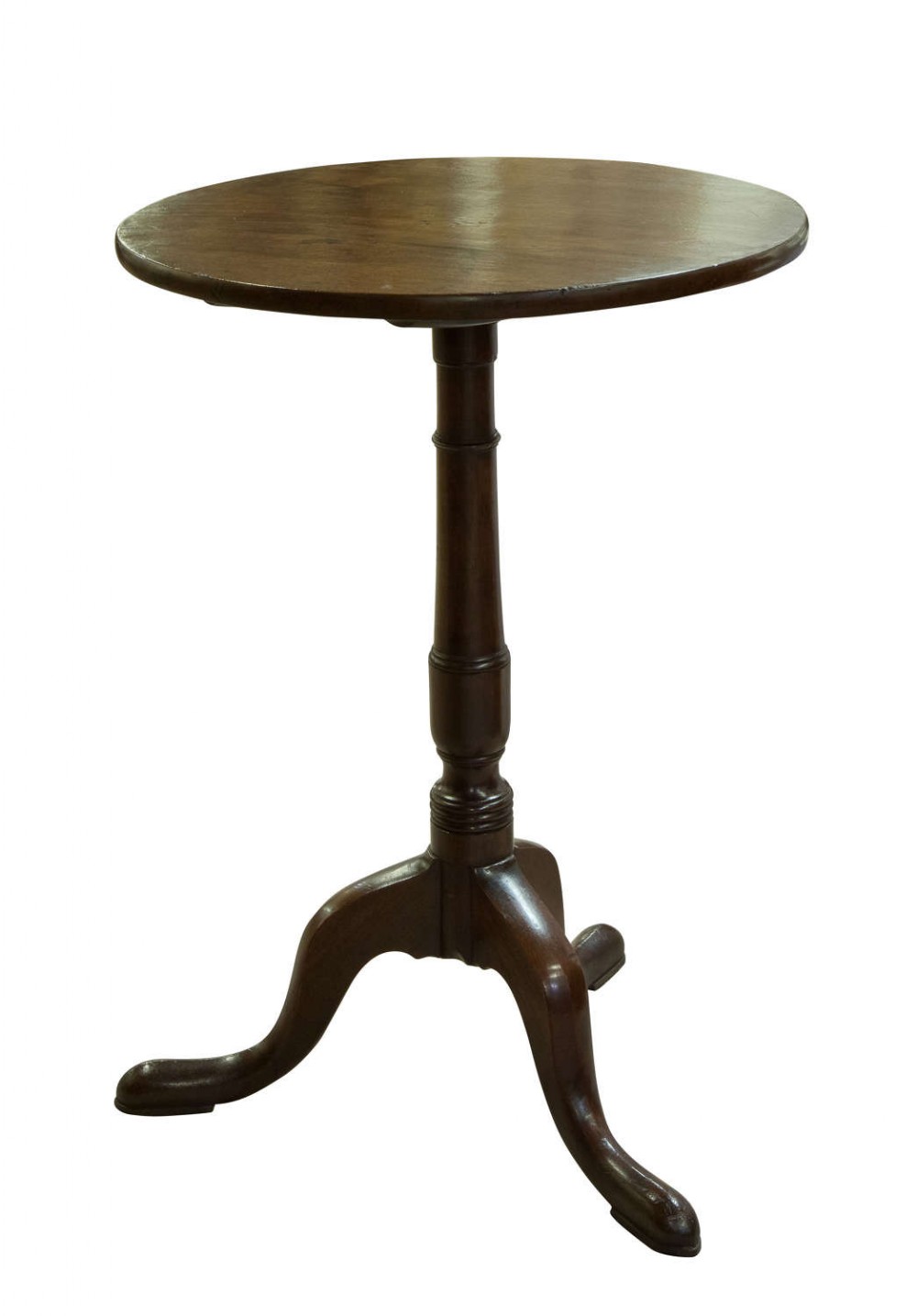 Late Georgian mahogany tilt top lamp table of useful small size c1790