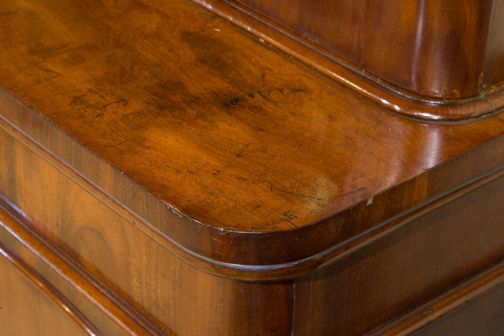 Fine quality Victorian mahogany bookcase c1860 View VI