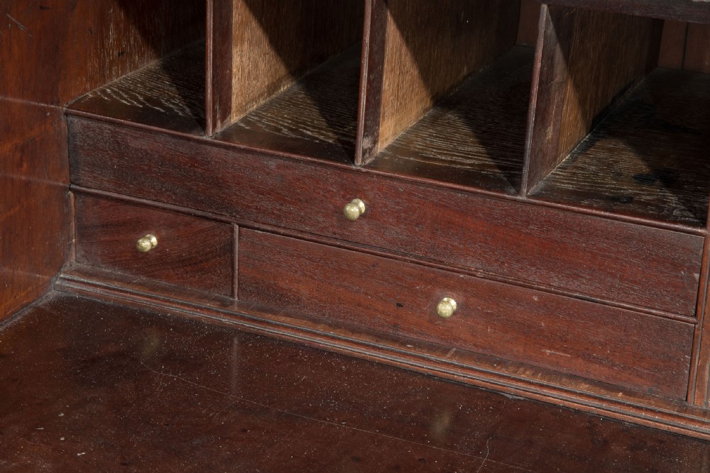 Georgian, Cuban mahogany bureau c1780 View VI