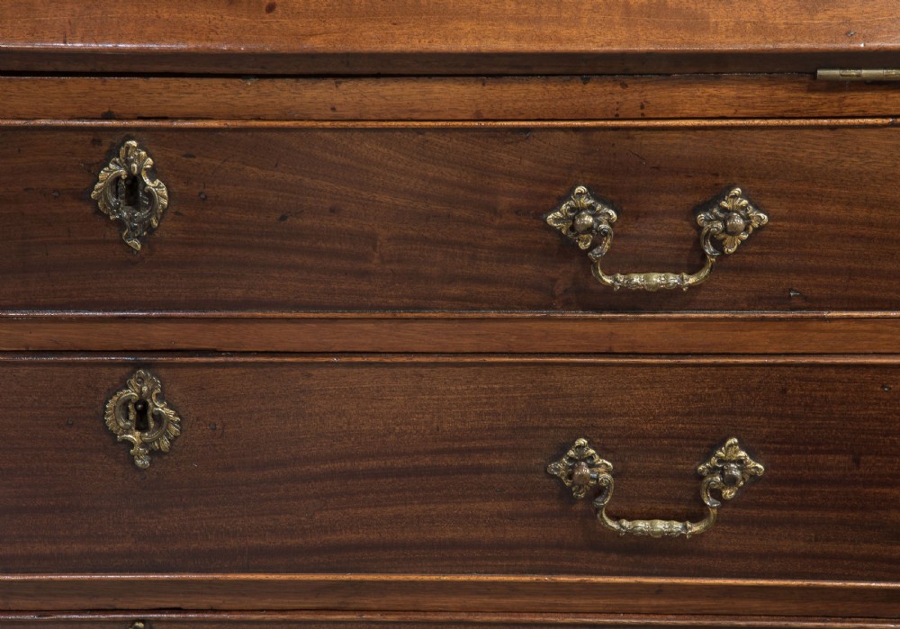Georgian, Cuban mahogany bureau c1780 View VII