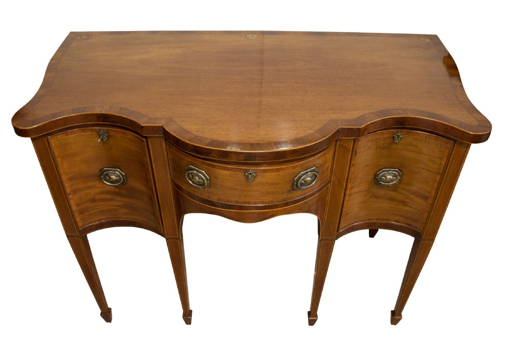 Georgian Mahogany serpentine front sideboard View VI