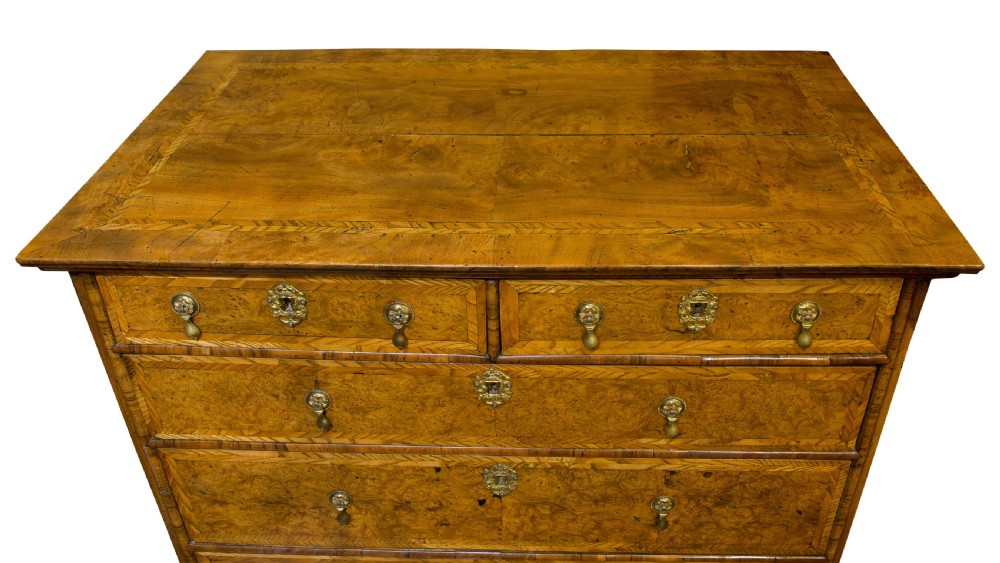 William & Mary Chest on Stand View VII