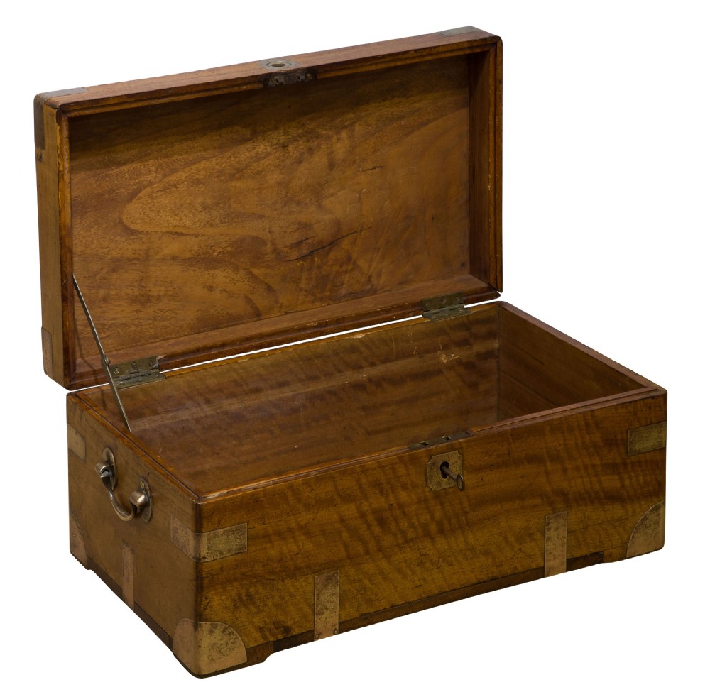 Camphor deed box View II