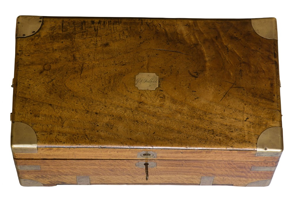 Camphor deed box View V