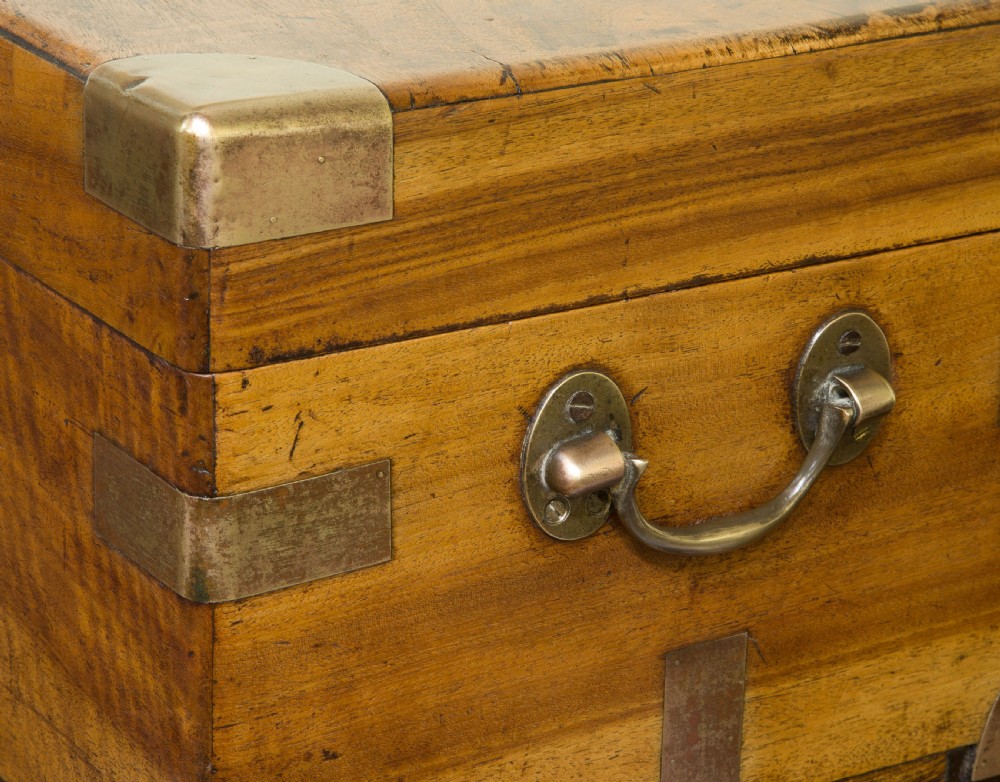 Camphor deed box View IX