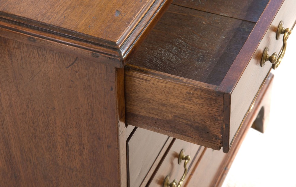 George III small mahogany chest of drawers View VI
