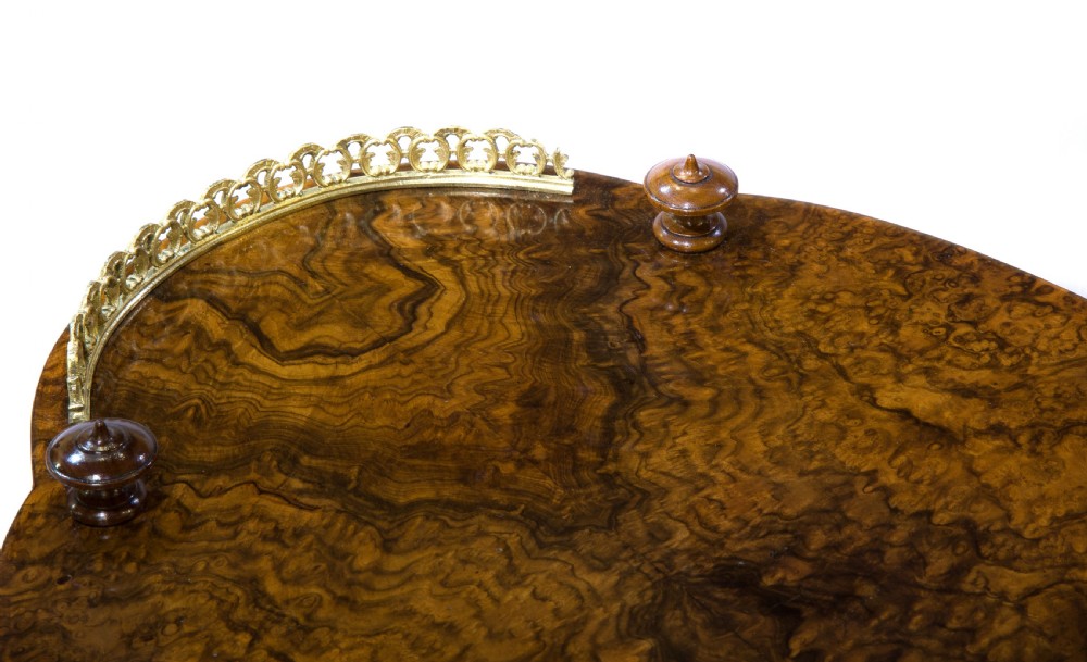 Victorian burr walnut etagère View V
