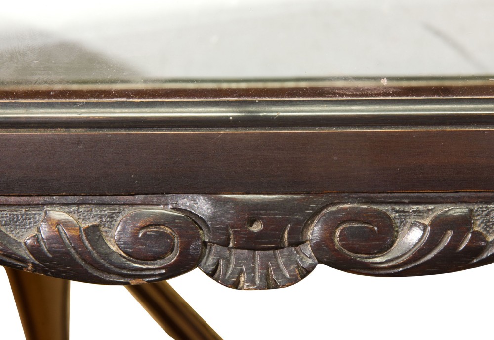 Mahogany bijouterie table View VII