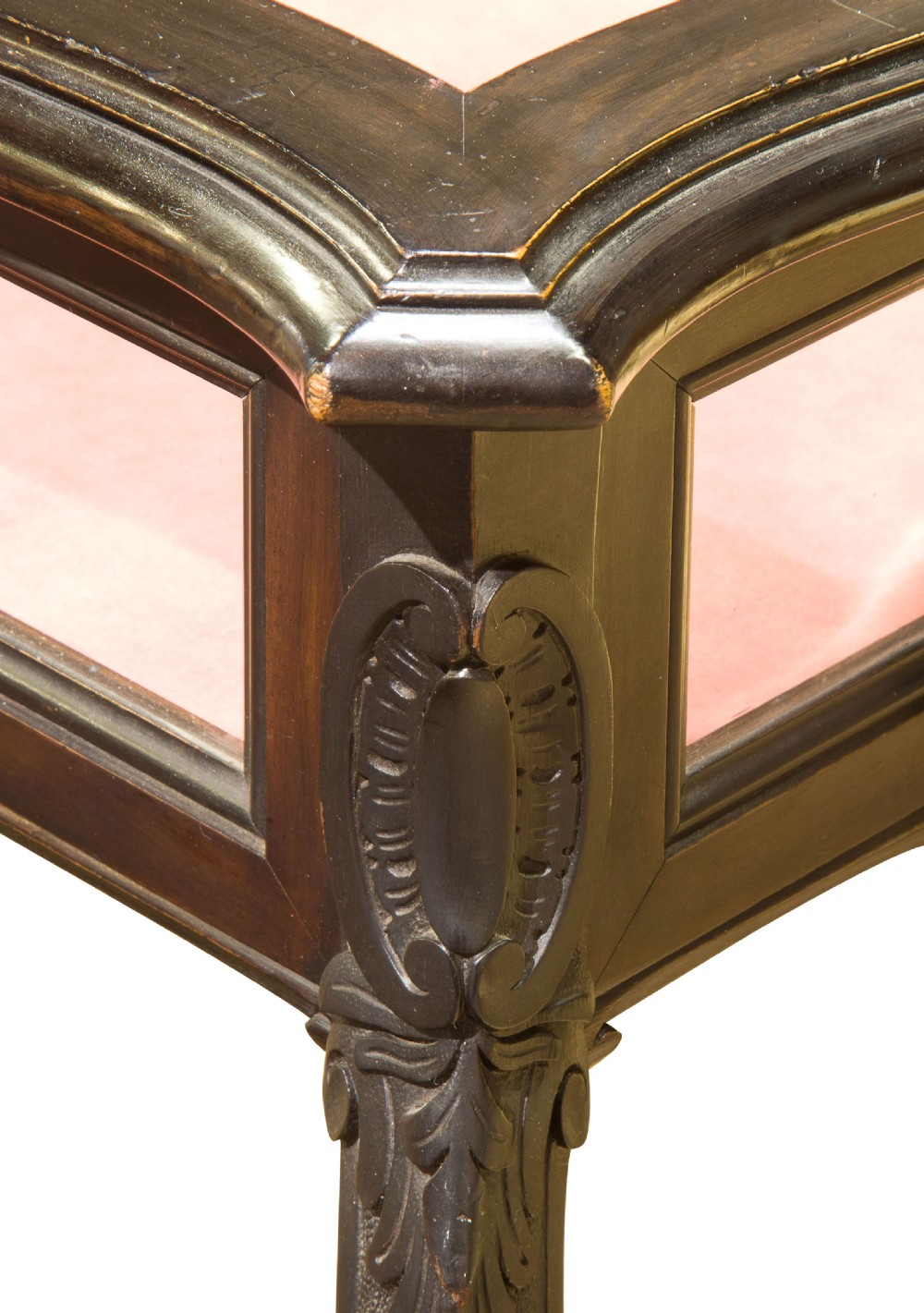 Mahogany bijouterie table View VIII