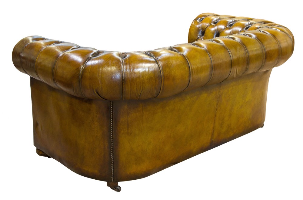 Vintage chesterfield View IV