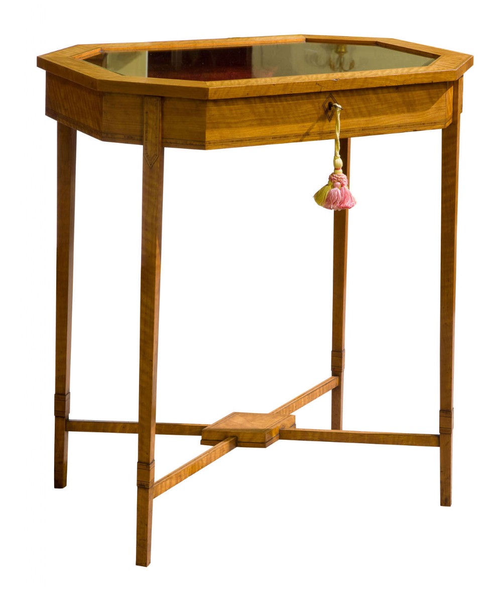 19thc satinwood bijouterie table