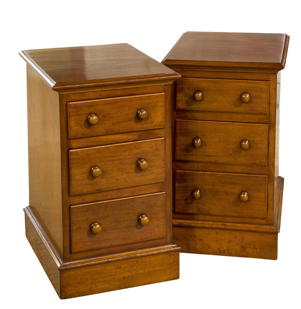 Pair of Victorian mahogany bedside chests