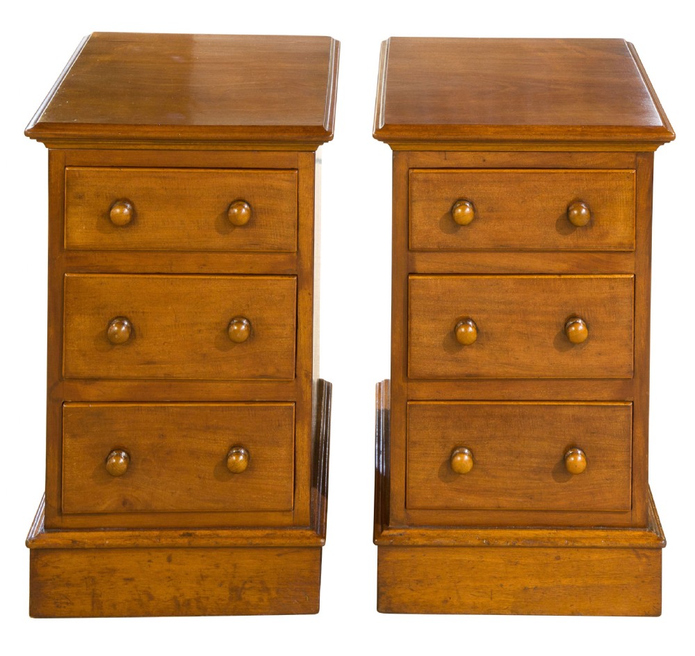Pair of Victorian mahogany bedside chests View II
