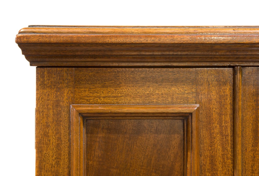 Mahogany cabinet View VII
