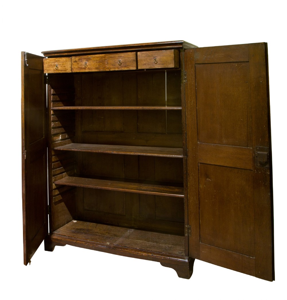 Period oak 18thc cupboard View III