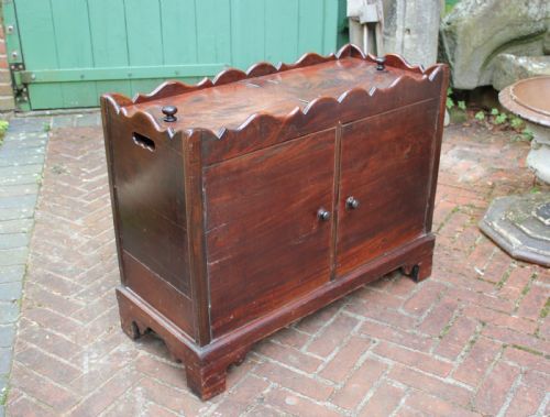 18th century irish bottle holder - CATEGORY: ANTIQUE FURNITURE - DATED 18TH CENTURY