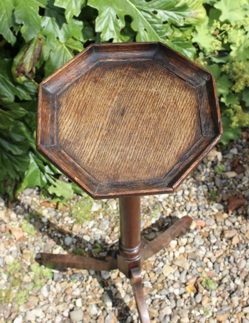 18TH CENTURY OAK CANDLE STAND - ADDITIONAL PHOTO 1