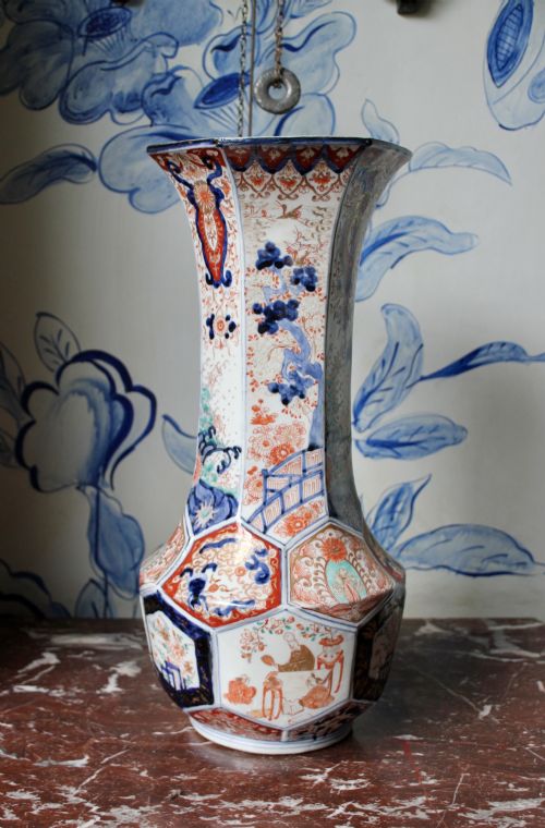 19th century imari trumpet vase - CATEGORY: ANTIQUE VASES - DATED 19TH CENTURY