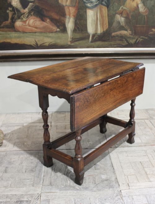 EARLY 18TH CENTURY DROP LEAF TABLE - ADDITIONAL PHOTO 5