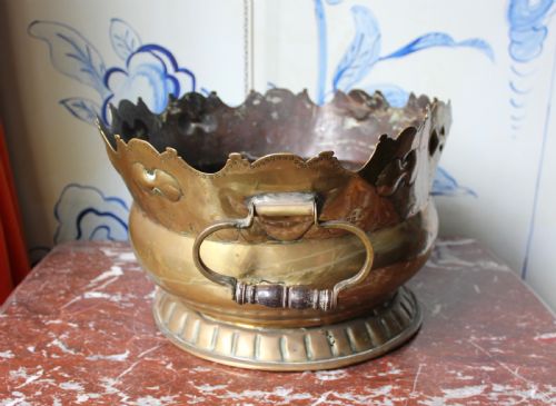 18TH CENTURY BRASS MONTEITH - ADDITIONAL PHOTO 1