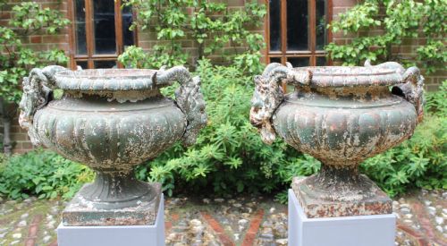 PAIR OF 19TH CENTURY CAST IRON URNS - ADDITIONAL PHOTO 4