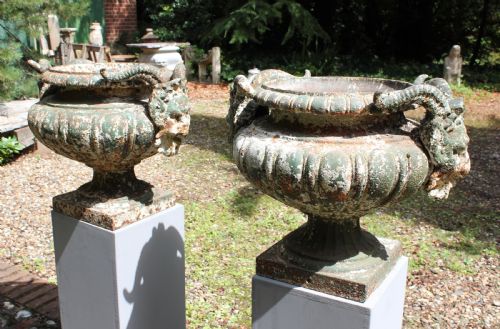 PAIR OF 19TH CENTURY CAST IRON URNS - ADDITIONAL PHOTO 10
