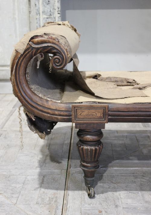 REGENCY SIMULATED ROSEWOOD CHAISE LONGUE - ADDITIONAL PHOTO 5