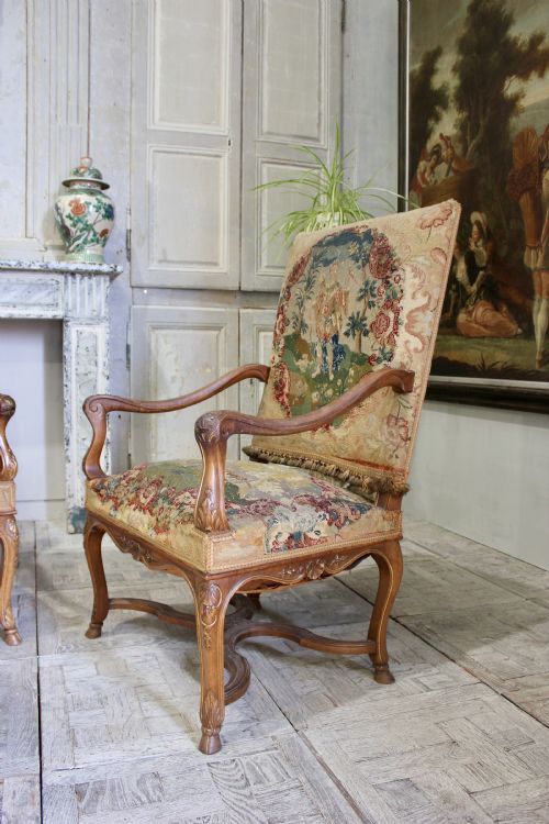 PAIR OF 19TH CENTURY FRENCH ARMCHAIRS - ADDITIONAL PHOTO 1