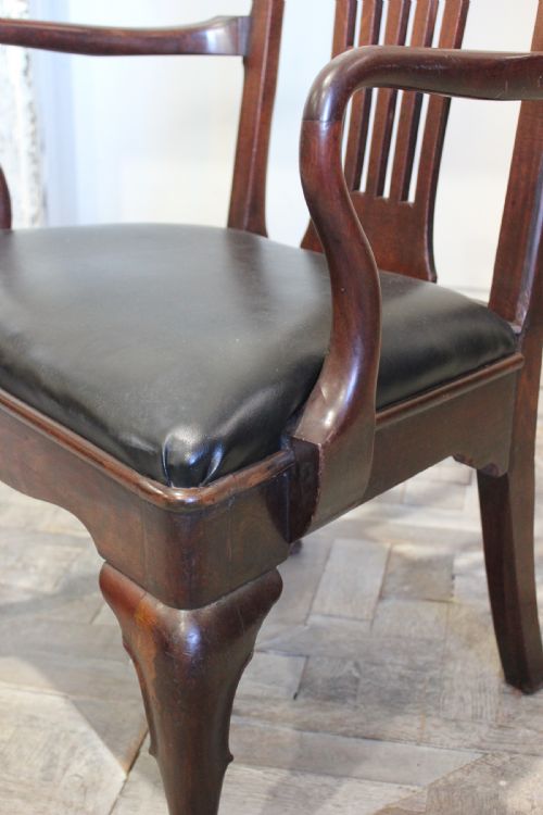 18TH CENTURY MAHOGANY ARMCHAIR - ADDITIONAL PHOTO 4