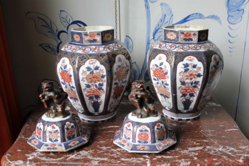 PAIR OF 19TH CENTURY POTS - ADDITIONAL PHOTO 1