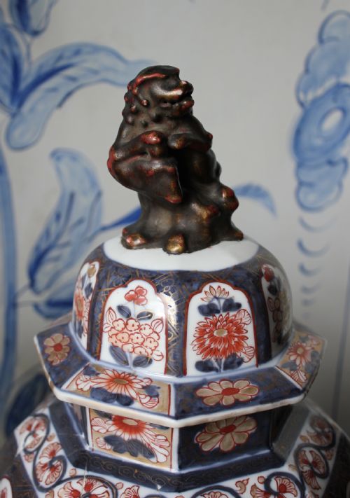 PAIR OF 19TH CENTURY POTS - ADDITIONAL PHOTO 5