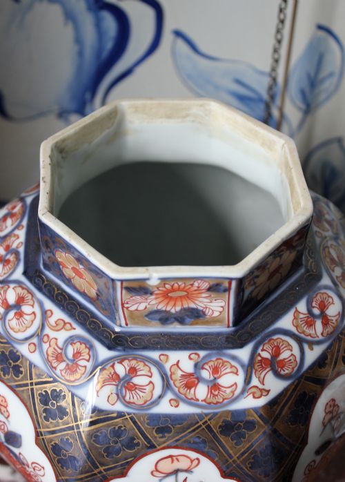 PAIR OF 19TH CENTURY POTS - ADDITIONAL PHOTO 8