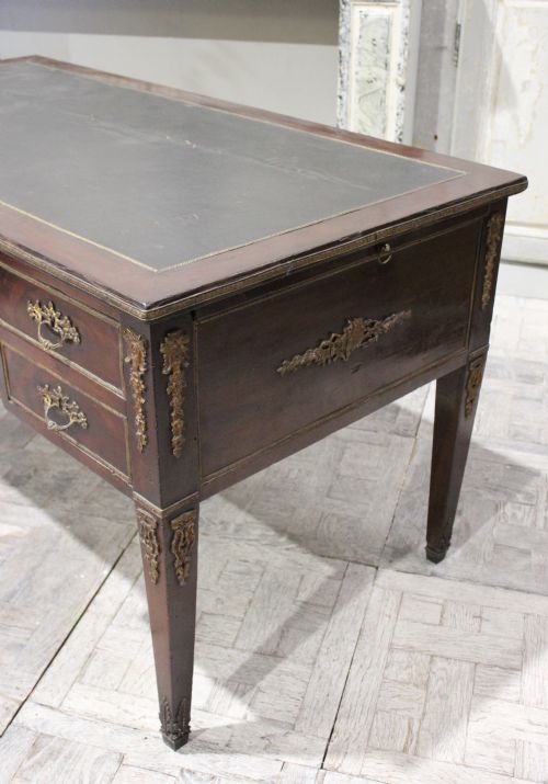 EARLY 19TH CENTURY MAHOGANY BUREAU PLAT - ADDITIONAL PHOTO 4
