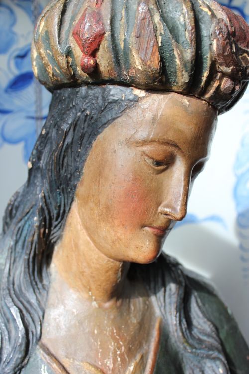 16TH CENTURY CARVED WOOD BUST - ADDITIONAL PHOTO 2