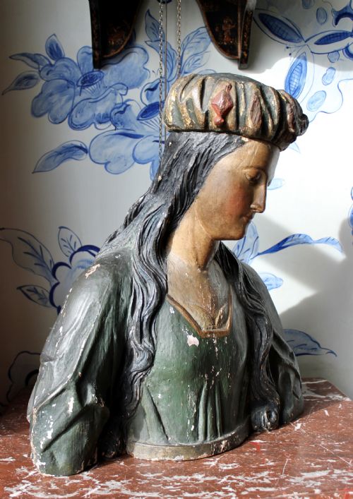16TH CENTURY CARVED WOOD BUST - ADDITIONAL PHOTO 4