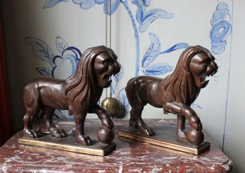PAIR OF CARVED OAK LIONS - ADDITIONAL PHOTO 1