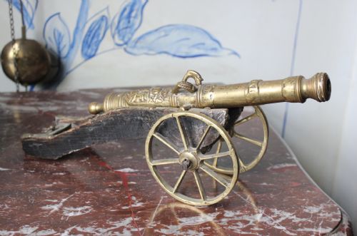 PAIR OF BRASS CANNONS - ADDITIONAL PHOTO 5