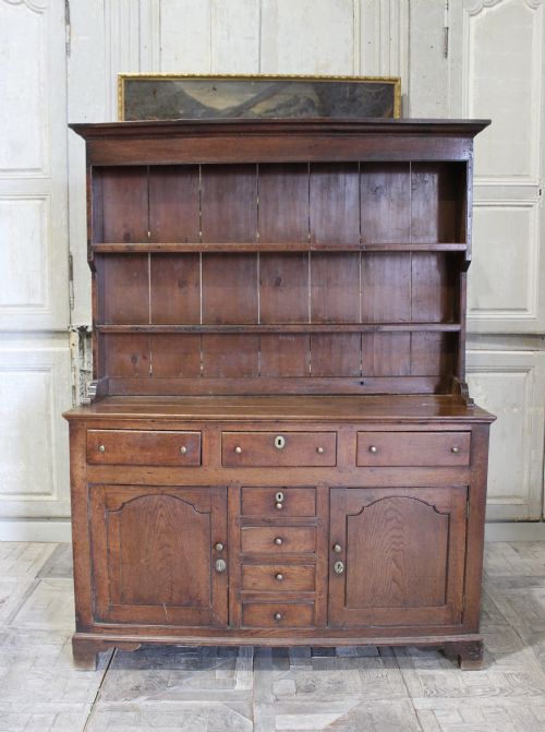 18TH CENTURY OAK DRESSER - ADDITIONAL PHOTO 1