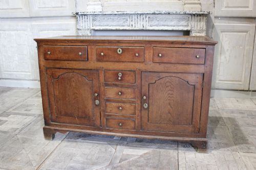 18TH CENTURY OAK DRESSER - ADDITIONAL PHOTO 2