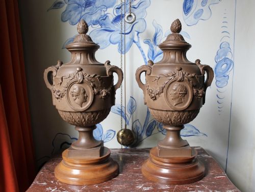 PAIR OF FRENCH TERRACOTTA PORTRAIT URNS - ADDITIONAL PHOTO 1