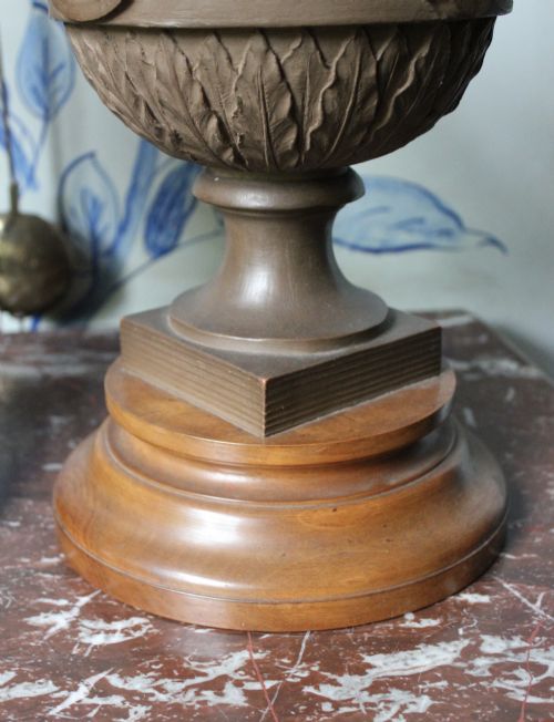 PAIR OF FRENCH TERRACOTTA PORTRAIT URNS - ADDITIONAL PHOTO 11