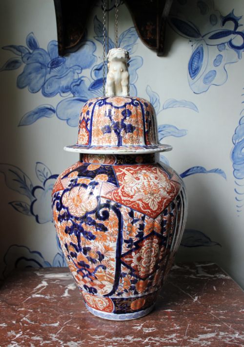 LARGE 19TH CENTURY IMARI VASE - ADDITIONAL PHOTO 4