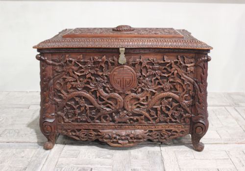 LARGE LATE 18THEARLY 19TH CENTURY CHINESE PADOUK BOX - ADDITIONAL PHOTO 1