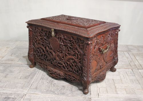 LARGE LATE 18THEARLY 19TH CENTURY CHINESE PADOUK BOX - ADDITIONAL PHOTO 2